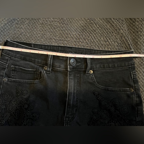 American Eagle High Waisted Shorts - Picture 7 of 8